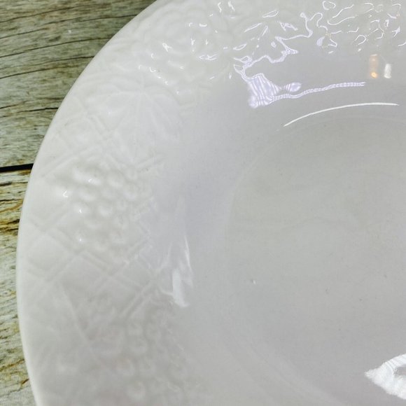 Gibson FOUR SEASONS All White Embossed Fruit Floral Rim Coupe Soup Bowl Set of 4 - Picture 13 of 16